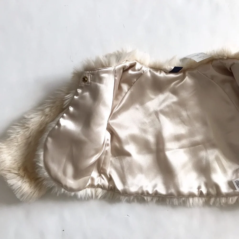 Babygap NWT faux fur shrug jacket 12-24 months